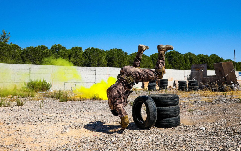 35 derece sıcakta zorlu eğitim Antalya'da Özel Harekat Polisleri nefes kesti - Resim: 3