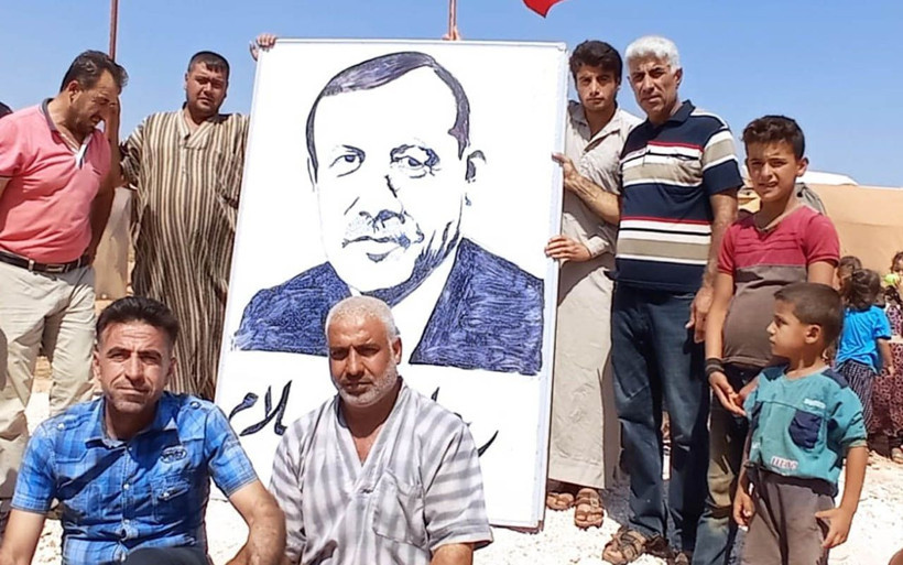 Suriye İdlib'te siviller rejim karşıtı protesto düzenledi - Resim: 2