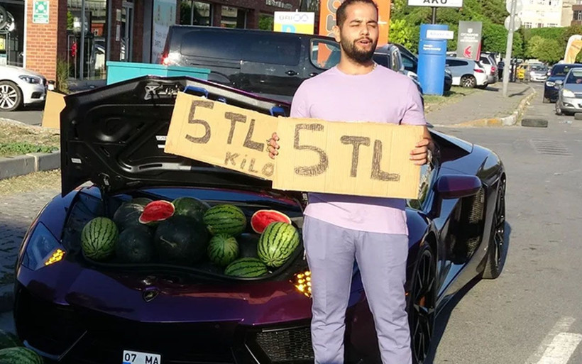 Olayın adresi Ankara! Lamborghini ile karpuzdan sonra şimdi de Ferrari ile ceviz satılıyor - Resim: 4