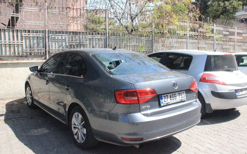 Şanlıurfa'da demir levyeyle mahalleyi ayağa kaldırdı 21 aracı bu hale getirdi - Resim: 4