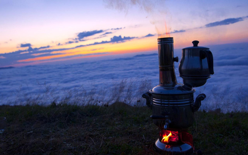 Bulutların üzerinde horon oynuyorlar Trabzon'daki yayla ziyaretçilerini cezbediyor - Resim: 2