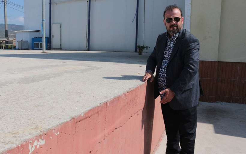 Betonda domates yetişti Balıkesir'de işçileri şaşkına çeviren olay - Resim: 1