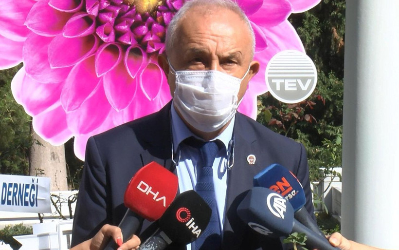 Zeki Müren 24'üncü ölüm yılında Bursa'daki mezarı başında anıldı - Resim: 4