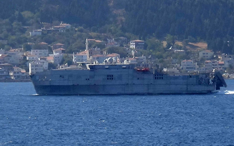 ABD'ye ait 'USNS Yuma' isimli gemi Çanakkale Boğazı'ndan geçiş yaptı - Resim: 1