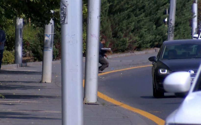 Sürekli aynı yerde bayılıyordu Ankara'da film oyuncularına taş çıkaran 'simitçi' - Resim: 1