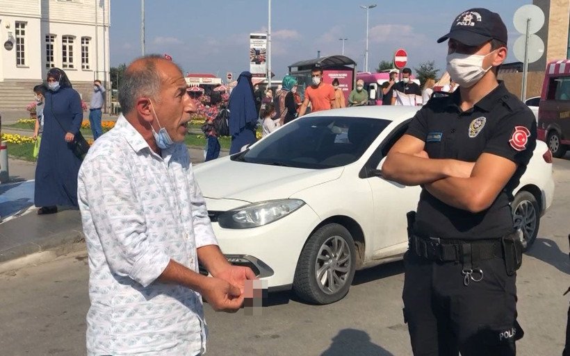 Yalova'da trafik cezasına sinirlenen eski milletvekilinden polise hakaret: Adamlığı öğrenin... - Resim: 1