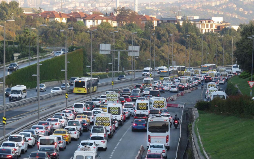 Kademeli mesai uygulamasının başladığı İstanbul'dan ilk görüntüler - Resim: 1