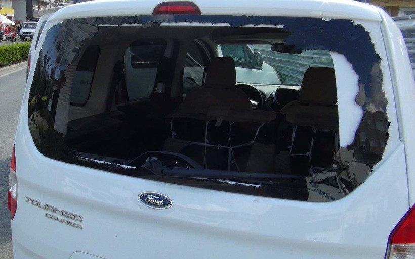 Antalya'da koronavirüs bulaşır diye yaralı oğlunu ambulanstan aşağı indirdi - Resim: 2