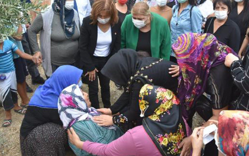 Adana'da Erdoğan Küpeli tarafından öldürülen Tuğba Keleş toprağa verildi - Resim: 3