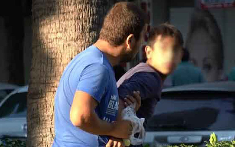 Adana'da 2 genç kimselere aldırmadan sokak ortasında uçucu madde soludu - Resim: 3