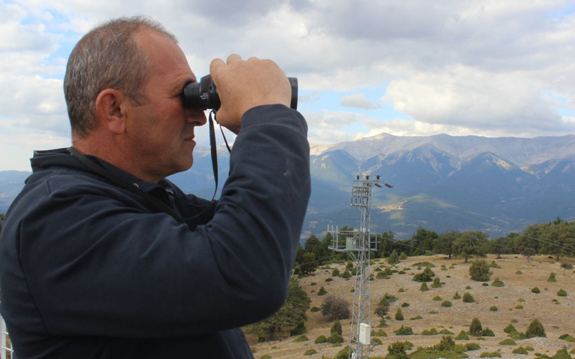 Bursa'da aylardır kulede yalnız yaşıyor 24 saat boyunca Uludağ'ı gözlüyor - Resim: 4