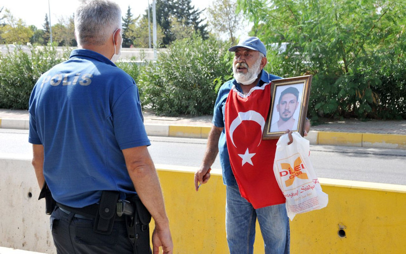 Antalya'da babadan bıçaklı eylem: Oğlunun katillerine verilen cezayı az buldu - Resim: 1