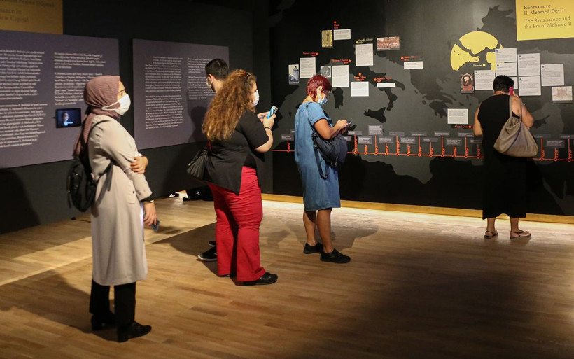 Fatih Sultan Mehmet'in tablosu İBB Saraçhane binasında ziyarete açıldı - Resim: 1