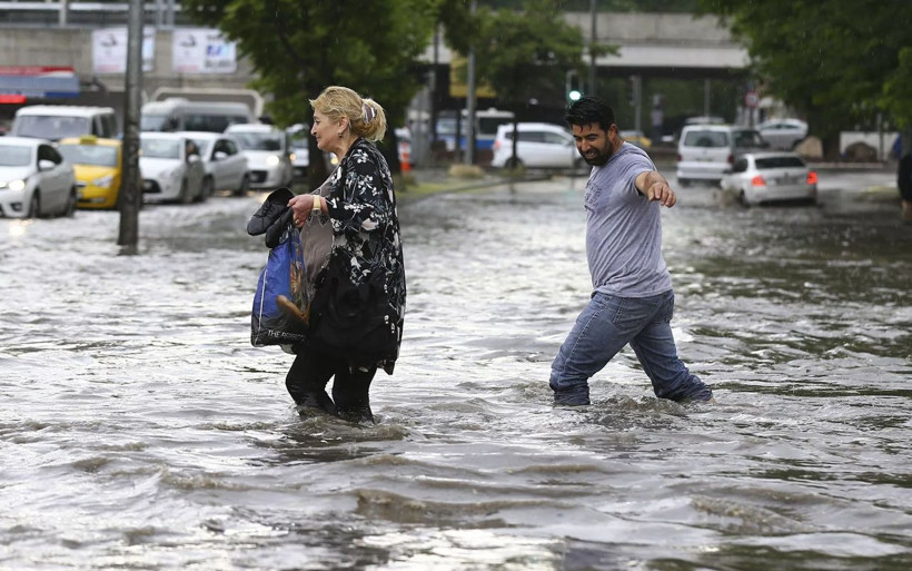 Meteoroloji'den yağış uyarısı: Balkanlardan geliyor gece yarısı başlayacak - Resim: 4