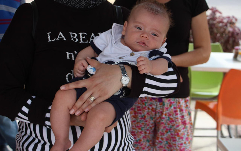 Antalya'da 3 aylık bebeği arabasına koyup öylece terk ettiler - Resim: 4