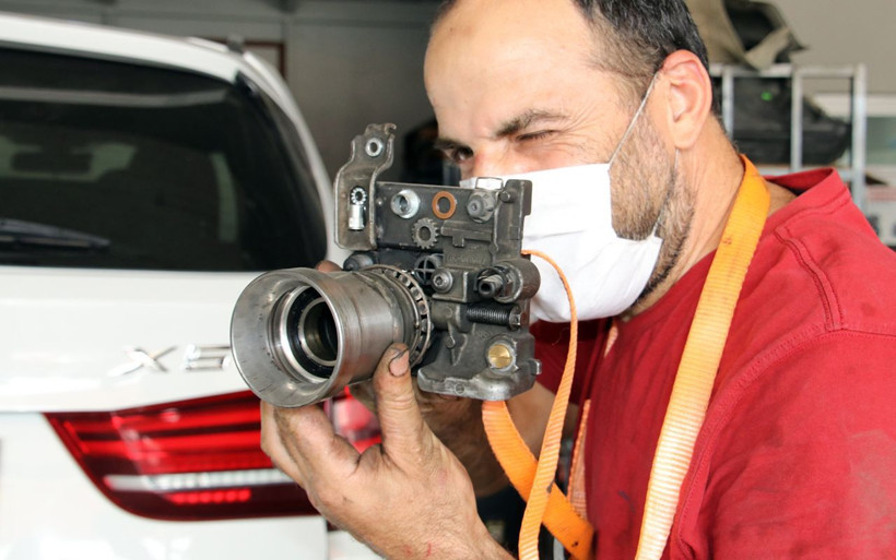 Hurda otomobil parçalarından gitarcı yaptı Düzce'de müşterileri şaşırttı - Resim: 1