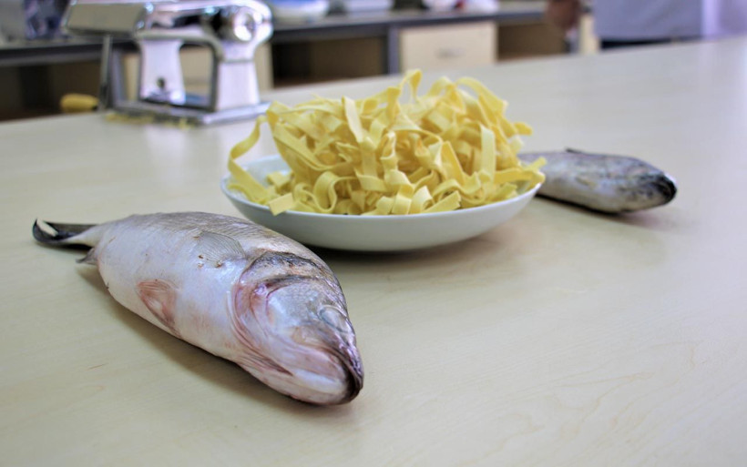 Kokusu gitti tadı kaldı Elazığ'da balık ve kılçığından makarna madalya getirdi - Resim: 4