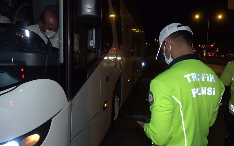 Kırıkkale'de 43 ilin geçiş noktasında yoğunluk: Okul öncesi binlerce kişi yollara akın etti - Resim: 4