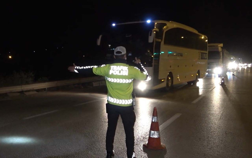 Kırıkkale'de 43 ilin geçiş noktasında yoğunluk: Okul öncesi binlerce kişi yollara akın etti - Resim: 1