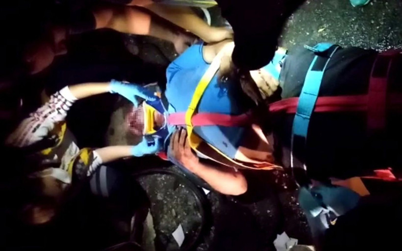 Antalya'da 'Allah esirgemiş' dedirten kaza: Otomobil 100 metre savruldu - Resim: 4