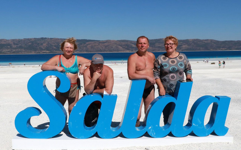 Burdur'daki Salda Gölü'nün 'Beyaz Adalar'ı son ziyaretçilerini ağırlıyor çalışmalar başladı - Resim: 1