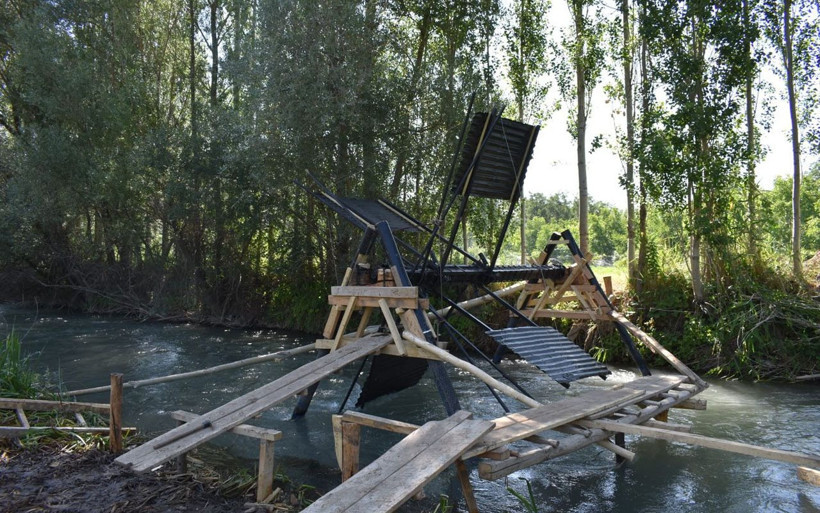 Sivas'ta kurdugu düzenekle köylüleri şaşkına çevirdi mühendislere taş çıkarttı - Resim: 3