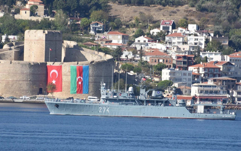 NATO grubundaki Romanya'ya ait mayın gemisi Çanakkale Boğazı'ndan geçti - Resim: 3