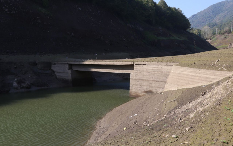 Kocaeli'de 21 yıl önce köy yoluydu kendini böyle gösterdi - Resim: 1