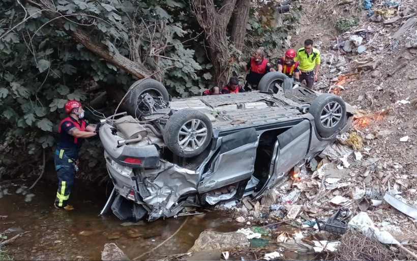 Aydın'da dereye uçan otomobil anne ile küçük kızına mezar oldu - Resim: 4