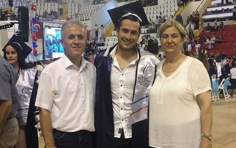 Depremde ölen emekli astsubayın acı kaderi: 20 yıl önce deprem nedeniyle taşınmış - Resim: 4