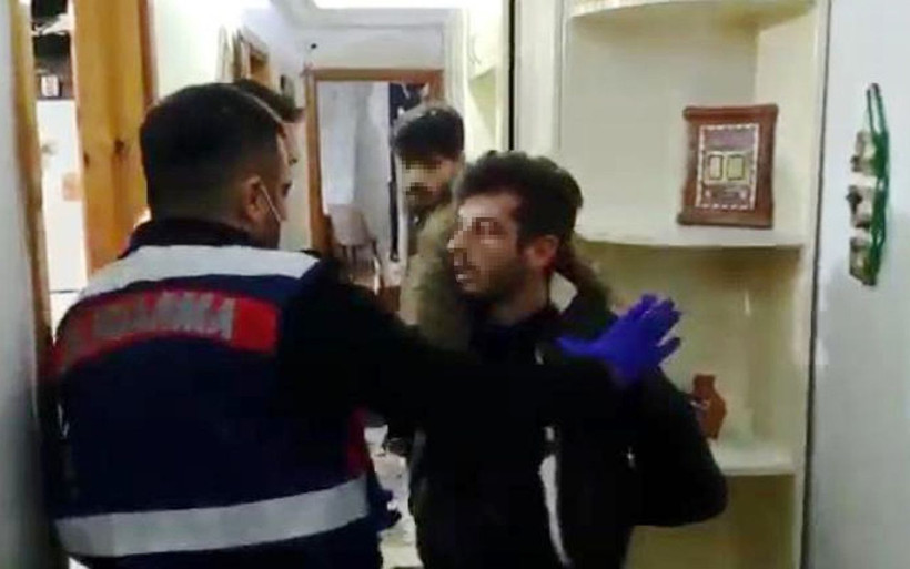 Antalya'da 50 kişi 'Çelik Kafes'e alındı! Operasyonda 1 kişi bazada yakalandı - Resim: 2