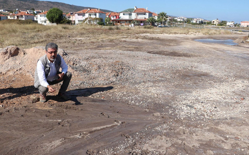 İzmir depreminin ardından yerin altından sıcak su ve gaz çıkıyor - Resim: 2