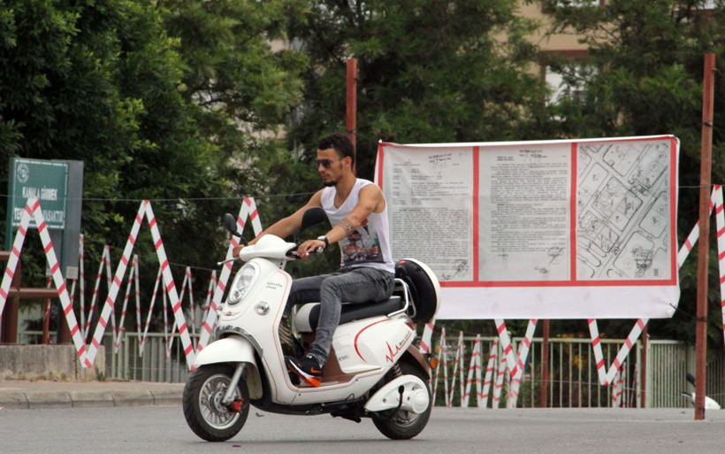Antalya'da iki yıldır mahalleyi canından bezdirdi! Yolu tel örgülerle kapattı - Resim: 4