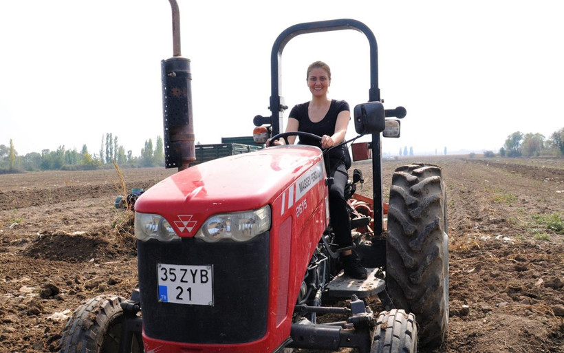 Eskişehir'de iki kadın girişimci üretiyor! Kilosu 60 lira olan 'mor patates'te hasat sevinci - Resim: 4