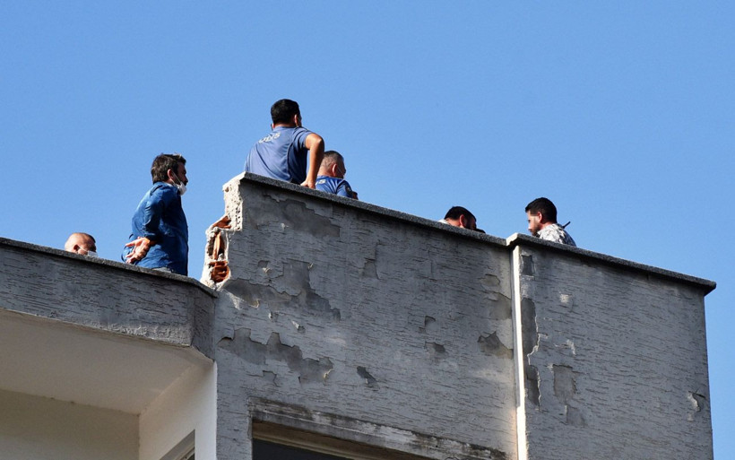 Antalya'da işinin bozulmasıyla eşi evi terk eden adam intihara kalkıştı - Resim: 1