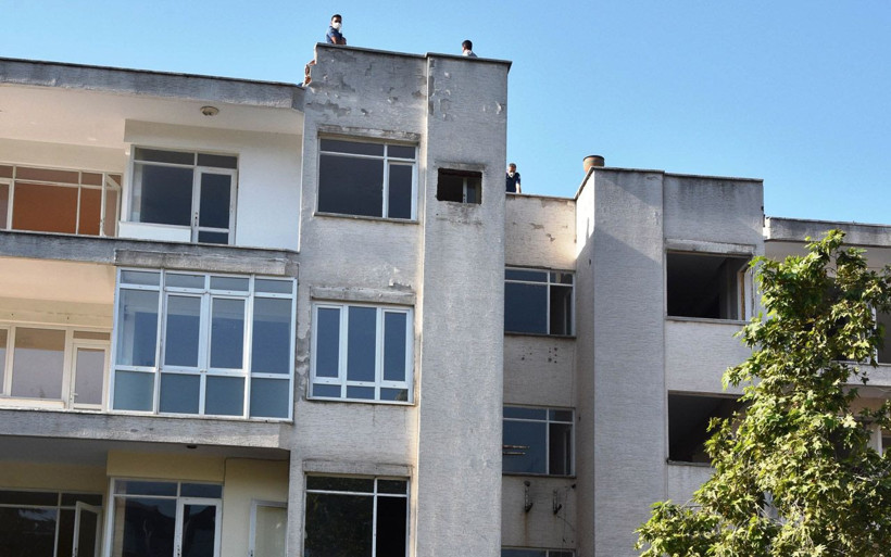 Antalya'da işinin bozulmasıyla eşi evi terk eden adam intihara kalkıştı - Resim: 2
