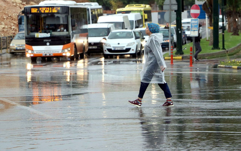 Meteoroloji'den İstanbul için son dakika sağanak uyarısı! Bu saatlere dikkat - Resim: 1