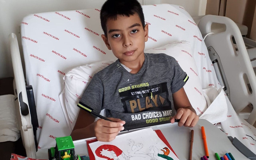 Antalya'da 1 buçuk aydır minibüste yaşıyor lösemi hastası oğlunun masrafları ağır geldi - Resim: 2