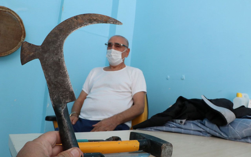 Şanlıurfa'nın 'mıknatıs adamı' şaşırtıyor! Hastalıkları tedavi ettiğine inanıyor - Resim: 2