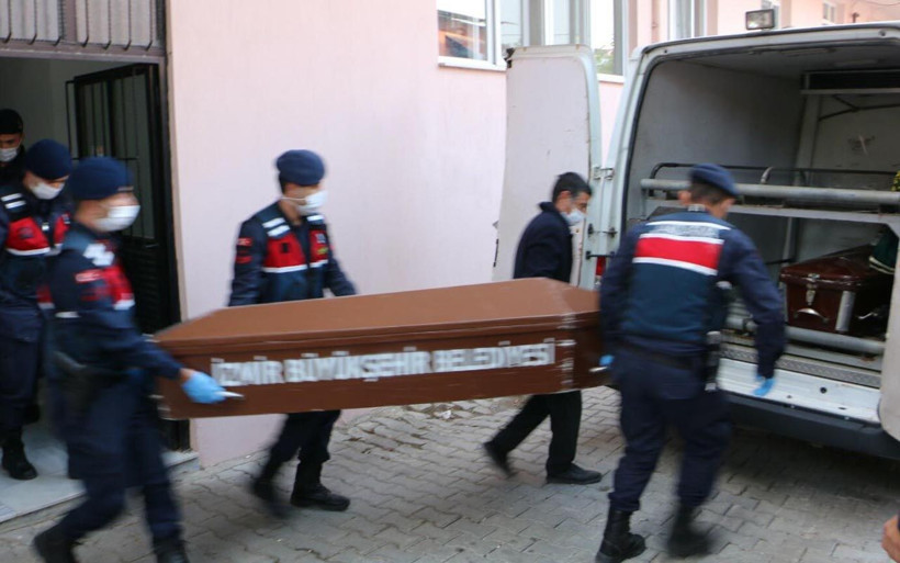 İzmir'de pazarcıdan katliam! Kızını ve eşini öldürdü balkonda sigara içerken yakalandı - Resim: 3