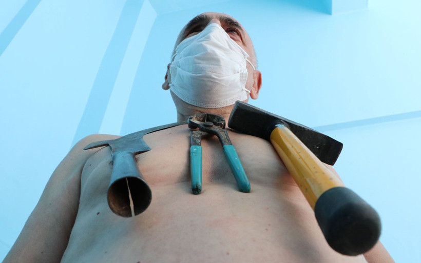 Şanlıurfa'nın 'mıknatıs adamı' şaşırtıyor! Hastalıkları tedavi ettiğine inanıyor - Resim: 3