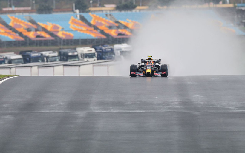 Formula 1'de spin atan atana! Türkiye Grand Prix'inde şimdiden sürpriz sonuçlar! - Resim: 1