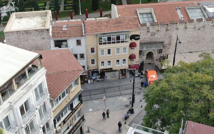 Osmanlı'da en kadersiz Sultan'lardan biriydi İstanbul'da tarihi çeşmeler şaşırtıyor! - Resim: 3