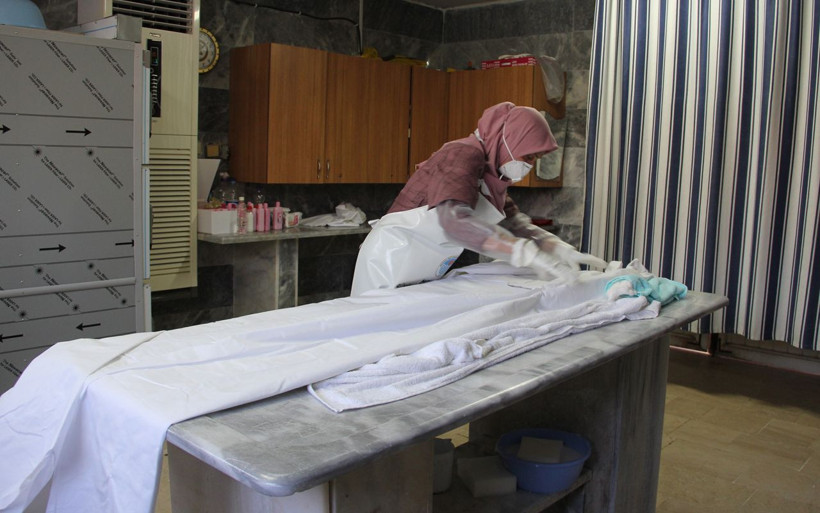 Bu mesleğe kimse cesaret edemiyor! Gassallar en çok kurtlanmış cenazelerde zorlanıyor - Resim: 2