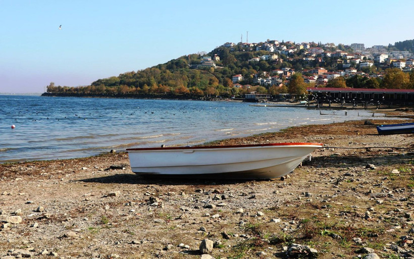 Sakarya ve Kocaeli'nin su ihtiyacını karşılıyordu Sapanca Gölü'nde kuraklık tehlikesi! - Resim: 1