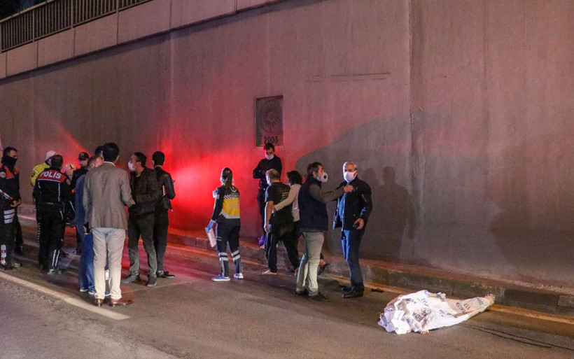 Antalya'da aileyi yıkan haber: 7 katlı binanın çatısından atlayıp feci şekilde can verdi - Resim: 3