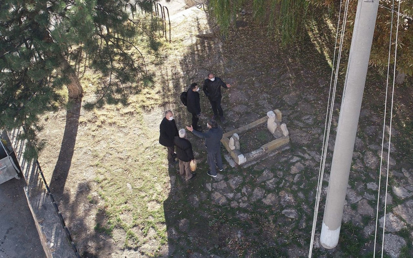 Sivas'ta tartışmalara konu olan 'tek mezar'ın hikayesi şaşırttı cadde ismini ondan aldı - Resim: 1