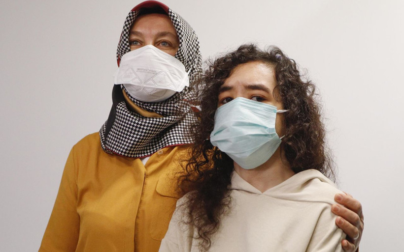 Çin aşısı Ankara'da başladı ilk aşı gönüllü olan öğretmen anne ile kızına - Resim: 4