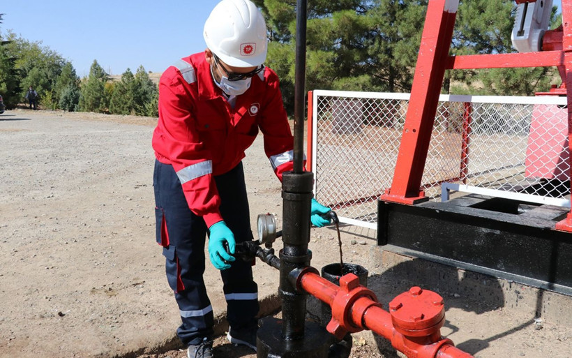 Türkiye'de serüvenin başladığı nokta! Emektar kuyu 72 yıldır petrol veriyor - Resim: 2