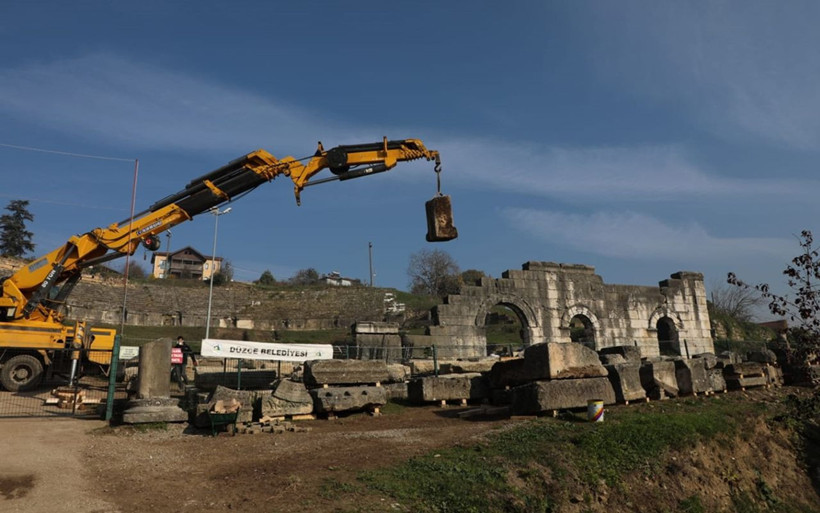 Düzce'deki antik kentte mucize keşifler bebek iskeleti ve su arkı bulundu - Resim: 4